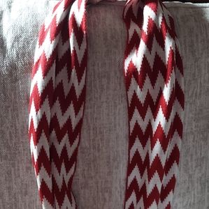 Infinity loop scarf